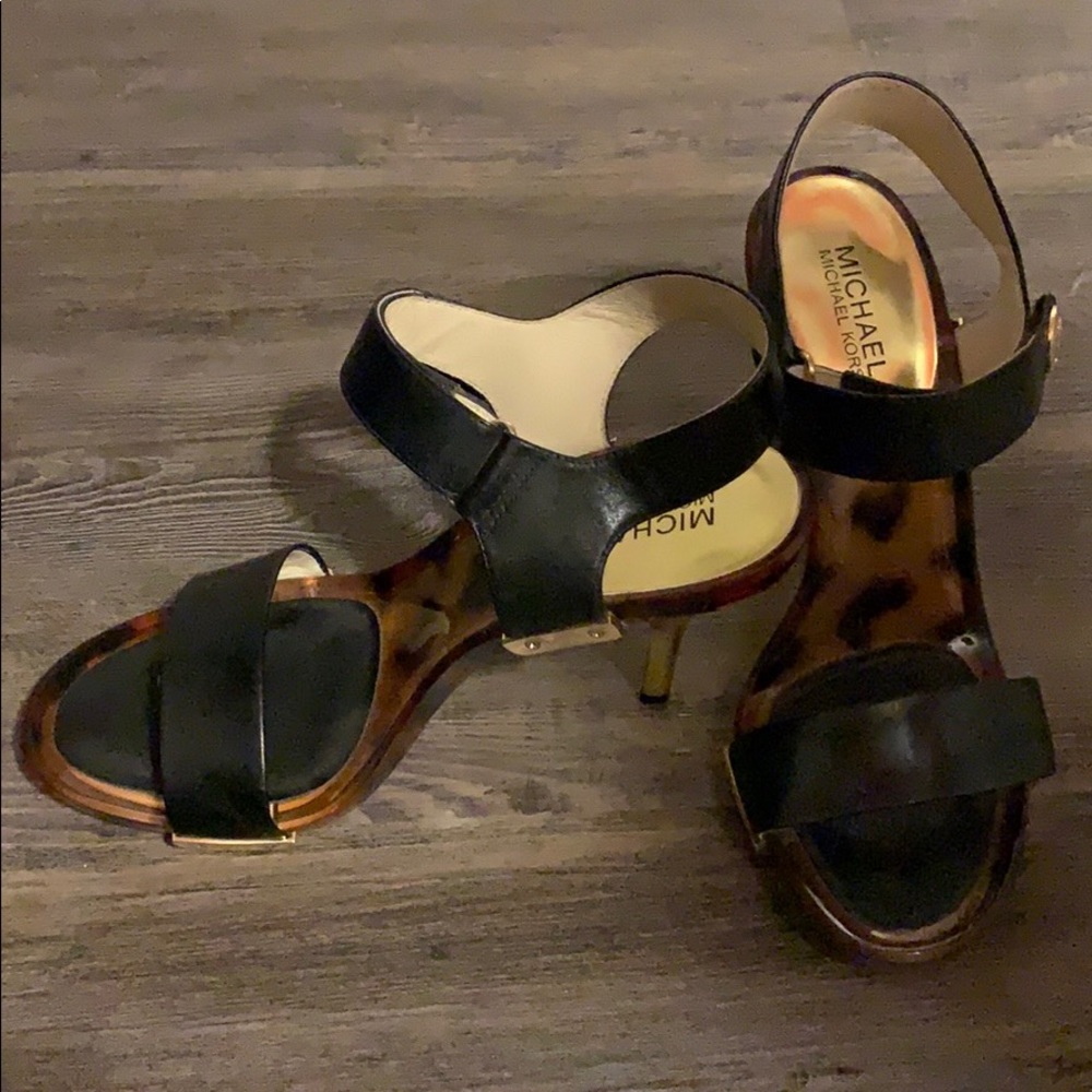 Michael Kors size 9.5 pumps